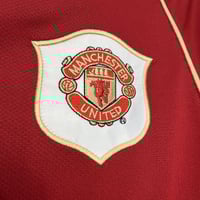 Image 6 of Retro Manchester United Home 06-07
