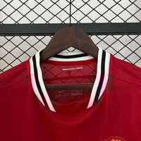Image 6 of Retro Manchester United Home 11-12