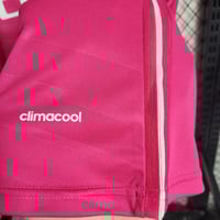 Image 8 of Retro Real Madrid Pink 14-15 Away 