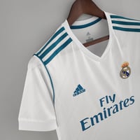 Image 9 of Retro Real Madrid 17-18 Home