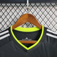 Image 7 of Retro Real Madrid Away 10-11