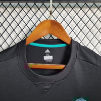 Image 8 of Retro Real Madrid Away 17-18