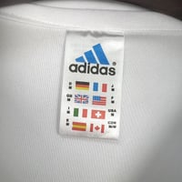 Image 4 of Retro Real Madrid Home 01-02