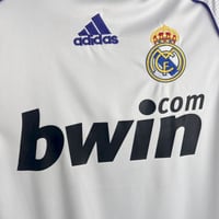 Image 6 of Retro Real Madrid Home 07-08