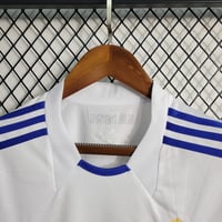 Image 2 of Retro Real Madrid Home 10-11