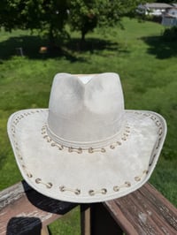 Image 3 of White Lace Heart Crown Cowboy Hat