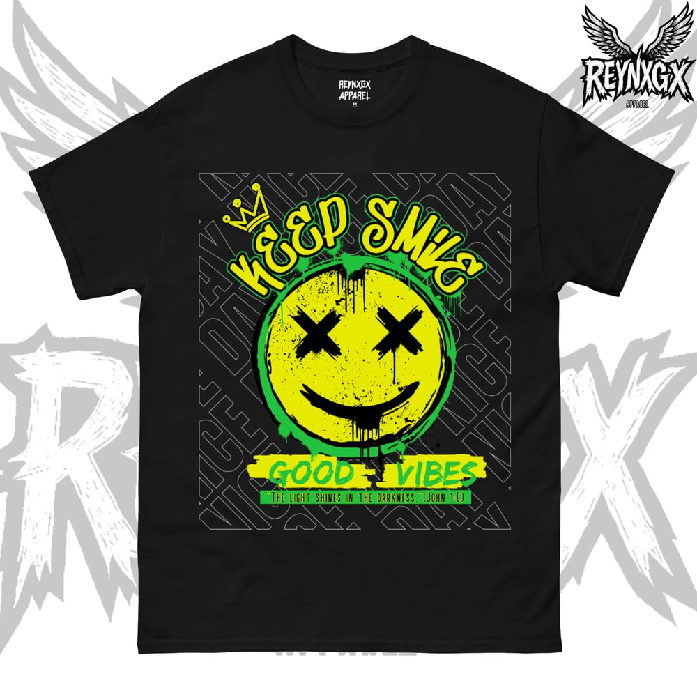 Keep Smile (John 1:5) T Shirt