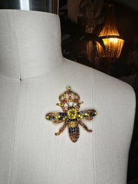 Image 8 of “Queen Bee” Brooch