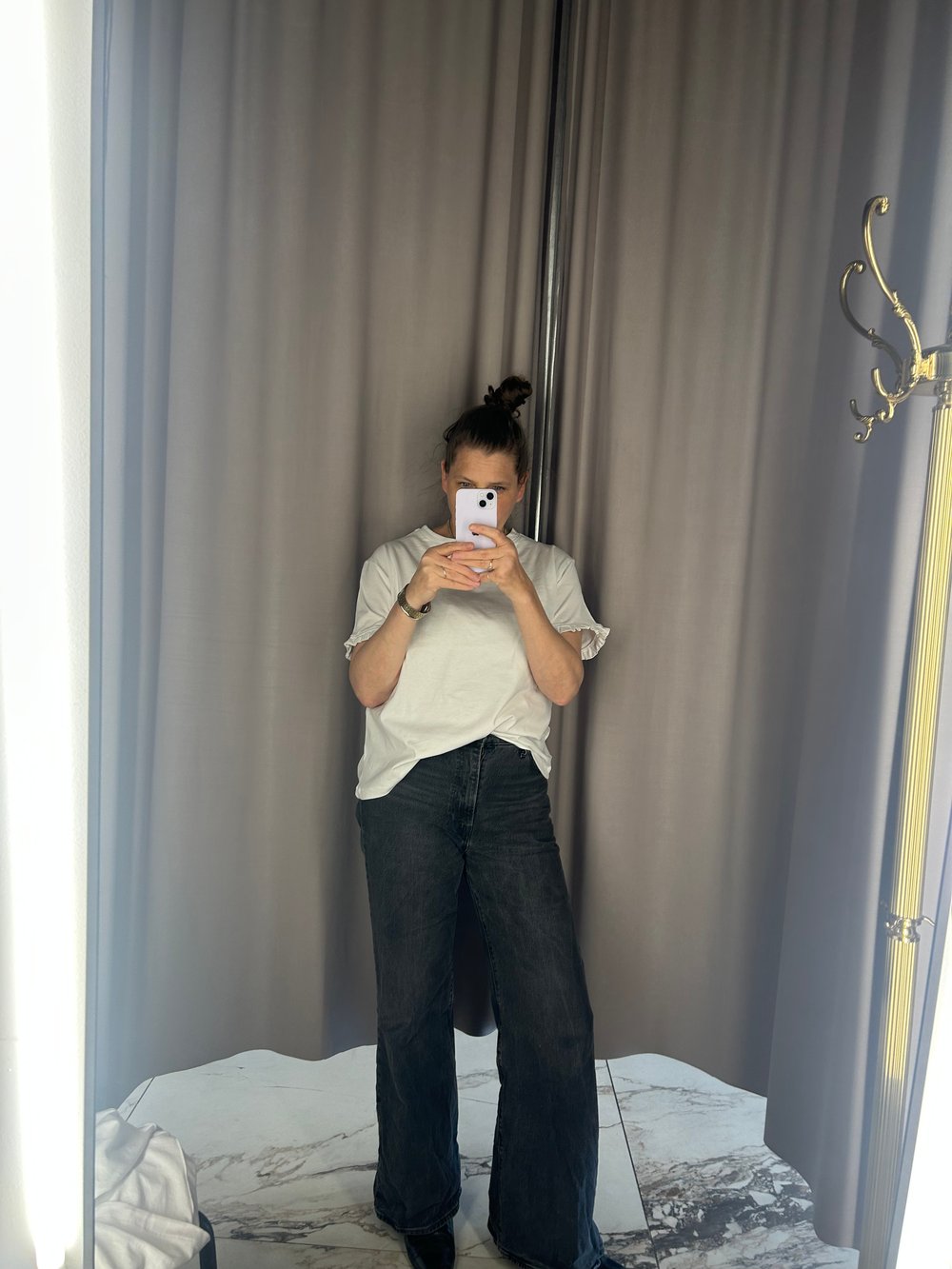 Loose fit Tshirt with ruffled sleeve