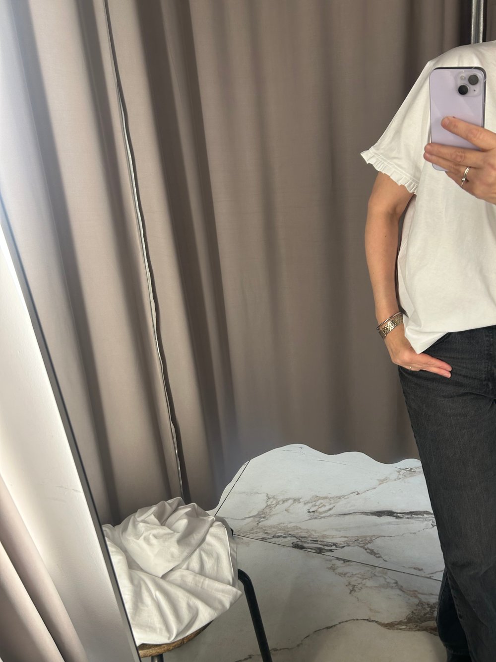Loose fit Tshirt with ruffled sleeve