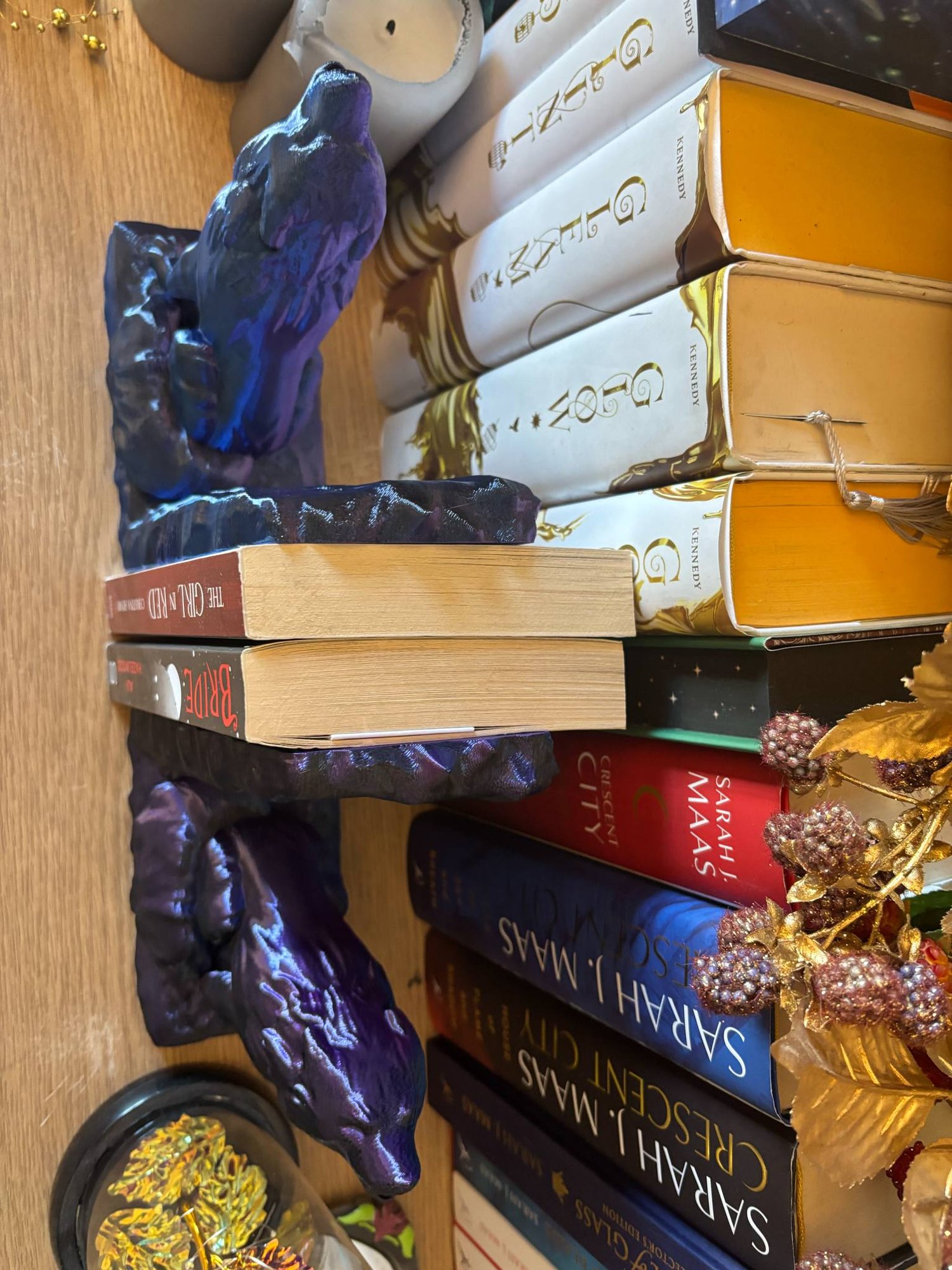 Image of Howling wolf bookends 