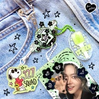 Image 3 of  127 Tamagotchi Star Keychain Holder