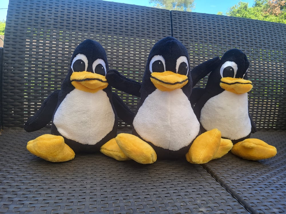 Tux Plush – Linux Mascot 