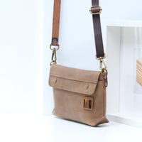 Image 4 of Low Solo Messenger