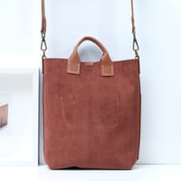 Image 3 of Suede Pops Two-way Tote root beer body