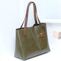 Image 2 of Easy Tote in olive