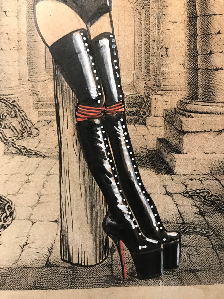 Image of Loulou in the crypt 2