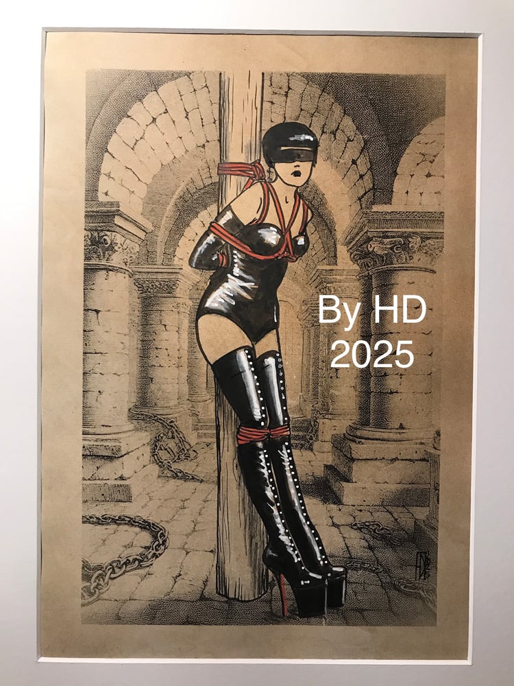 Image of Loulou in the crypt 2