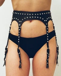 Image 2 of ZIZI SUSPENDER BELT