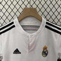 Image 2 of Kids Retro Real Madrid 14-15 Home 