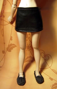 Image 3 of Handmade black fake leather skirt for minifee, slim 1/4 bjd doll
