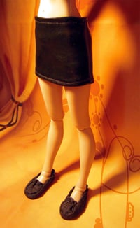 Image 4 of Handmade black fake leather skirt for minifee, slim 1/4 bjd doll