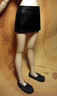 Image 5 of Handmade black fake leather skirt for minifee, slim 1/4 bjd doll