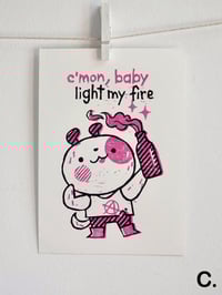 Image 3 of Light my fire - Grabado Artesanal (rosa)