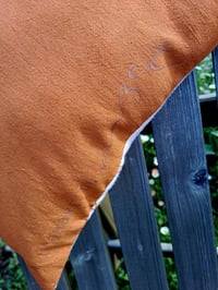 Image 3 of Coussin de plage - édition limitée