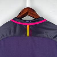 Image 4 of Retro FC Barcelona 16-17 Away