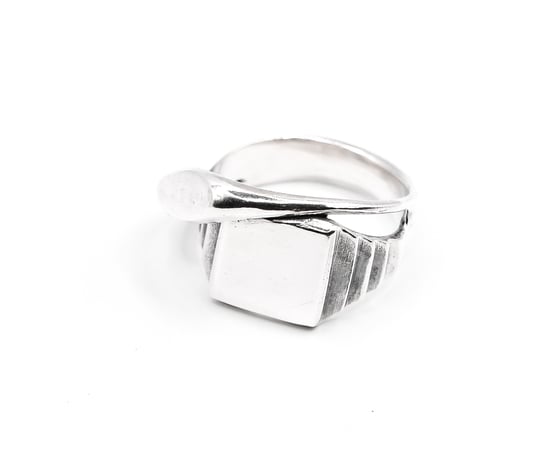 Image of Double Signet 