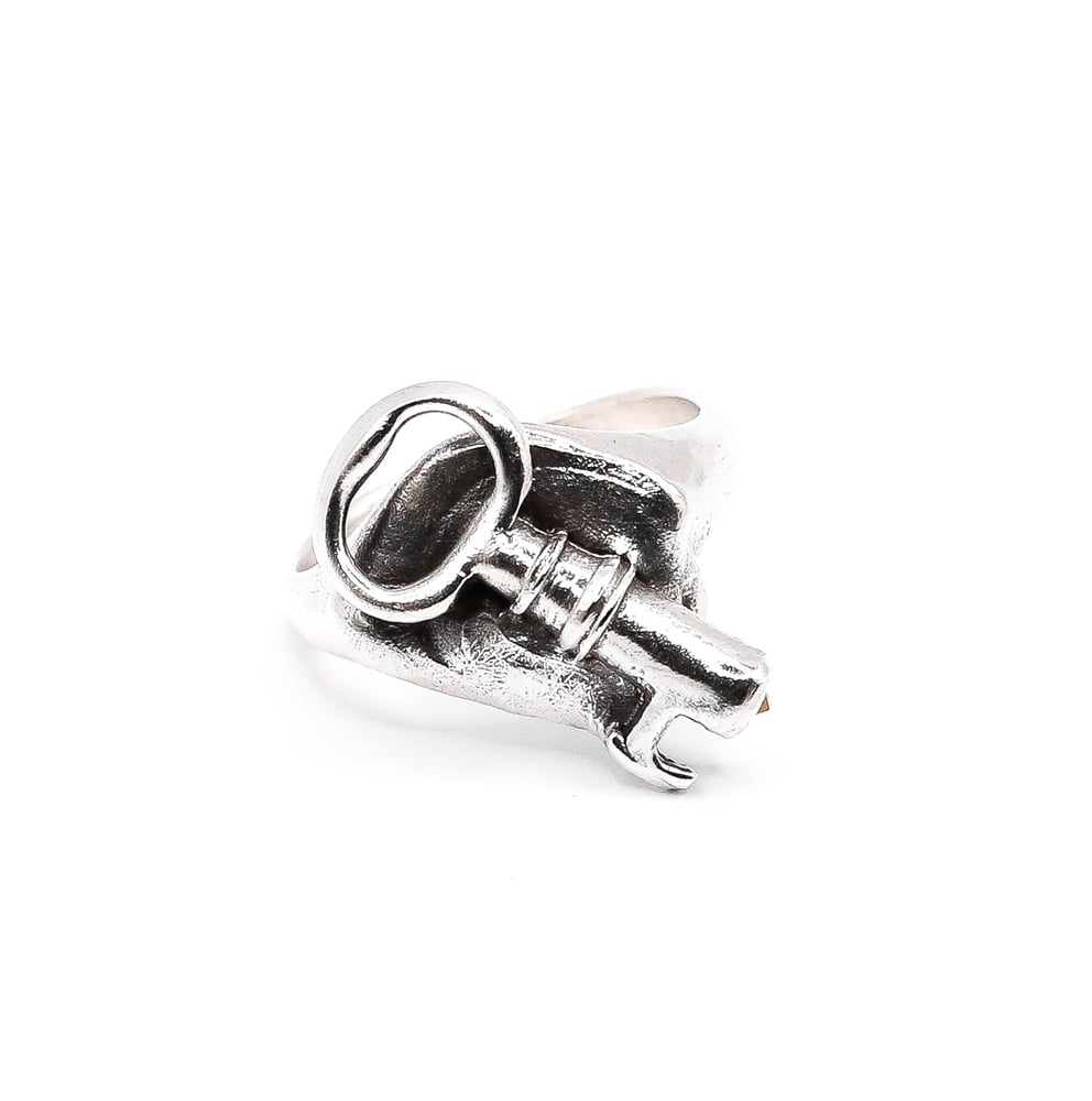 Image of Key Signet