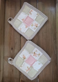 Image 1 of Pocketed Linen Potholder Set- English Garden 
