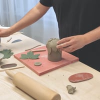 Image 1 of Dagkurs i drejning och handbygge #2 – 5 fredagar