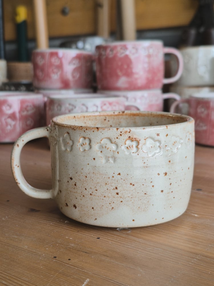 Image of tasse à café shino & fleurs
