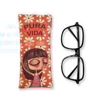 Image 2 of Funda de gafas Pura Vida de Esther Voltá