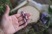 Image 4 of Bracciale con ossa di volpe e cuore in ametista
