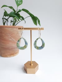 Whimsical Waters Margerys 
