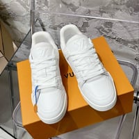 Image 2 of OQ• 👟