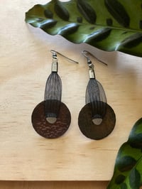 Image 2 of Rounda Earring