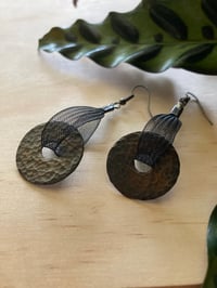 Image 3 of Rounda Earring
