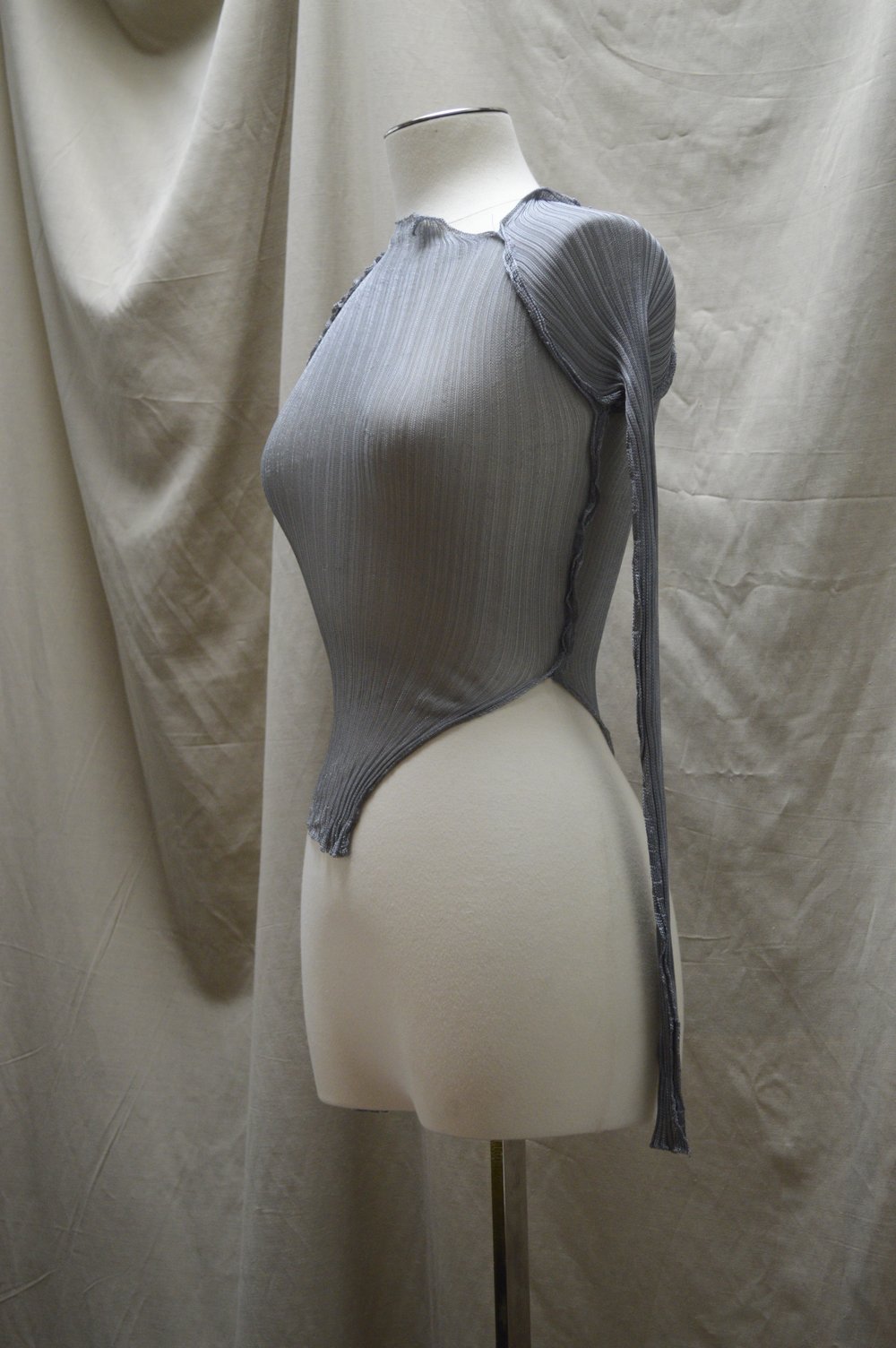Metal jumper