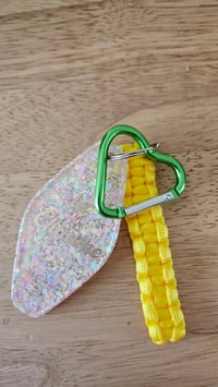 Image 2 of Porte-clés LA CHAUME paillettes