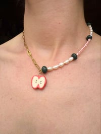 Image 6 of Collier