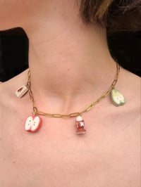Image 2 of Collier