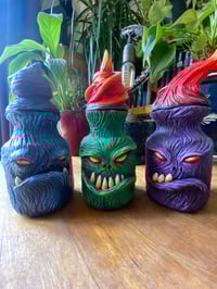 Image 5 of Enchanted potion bottle (emerald green)