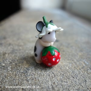 Wee Fancy Mouse with Strawberry Bell