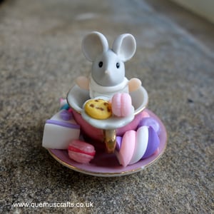 Wee Greedy Mouse in Teacup