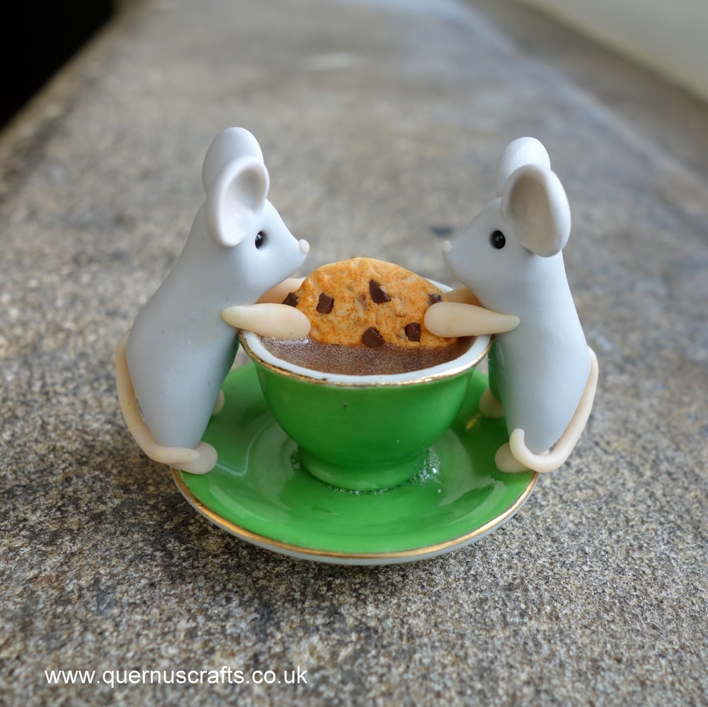 Wee Cookie Mice with Teacup