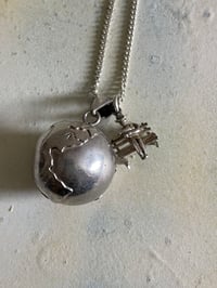 Image 1 of Vintage necklace “sitting on top of the world”